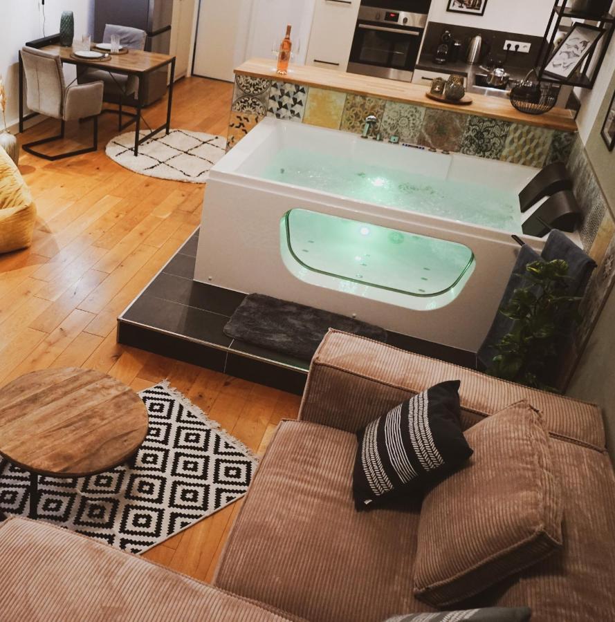 Stilvolles City-Loft Mit Privatem Whirlpool Trier Ngoại thất bức ảnh
